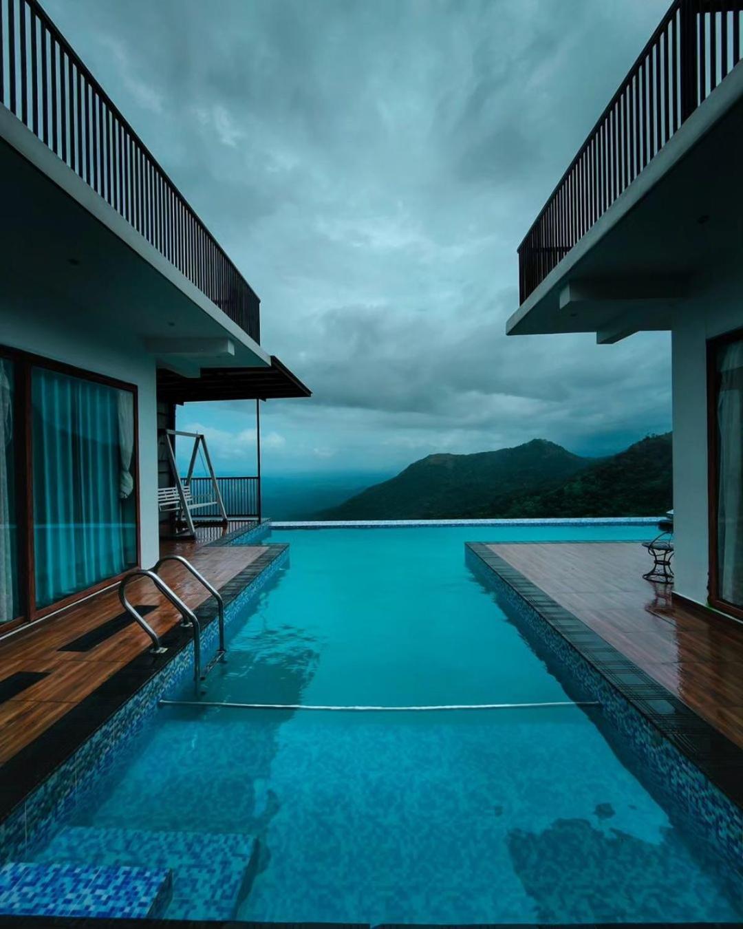 Durrah Hillview Villa Kakkadampoyil Buitenkant foto